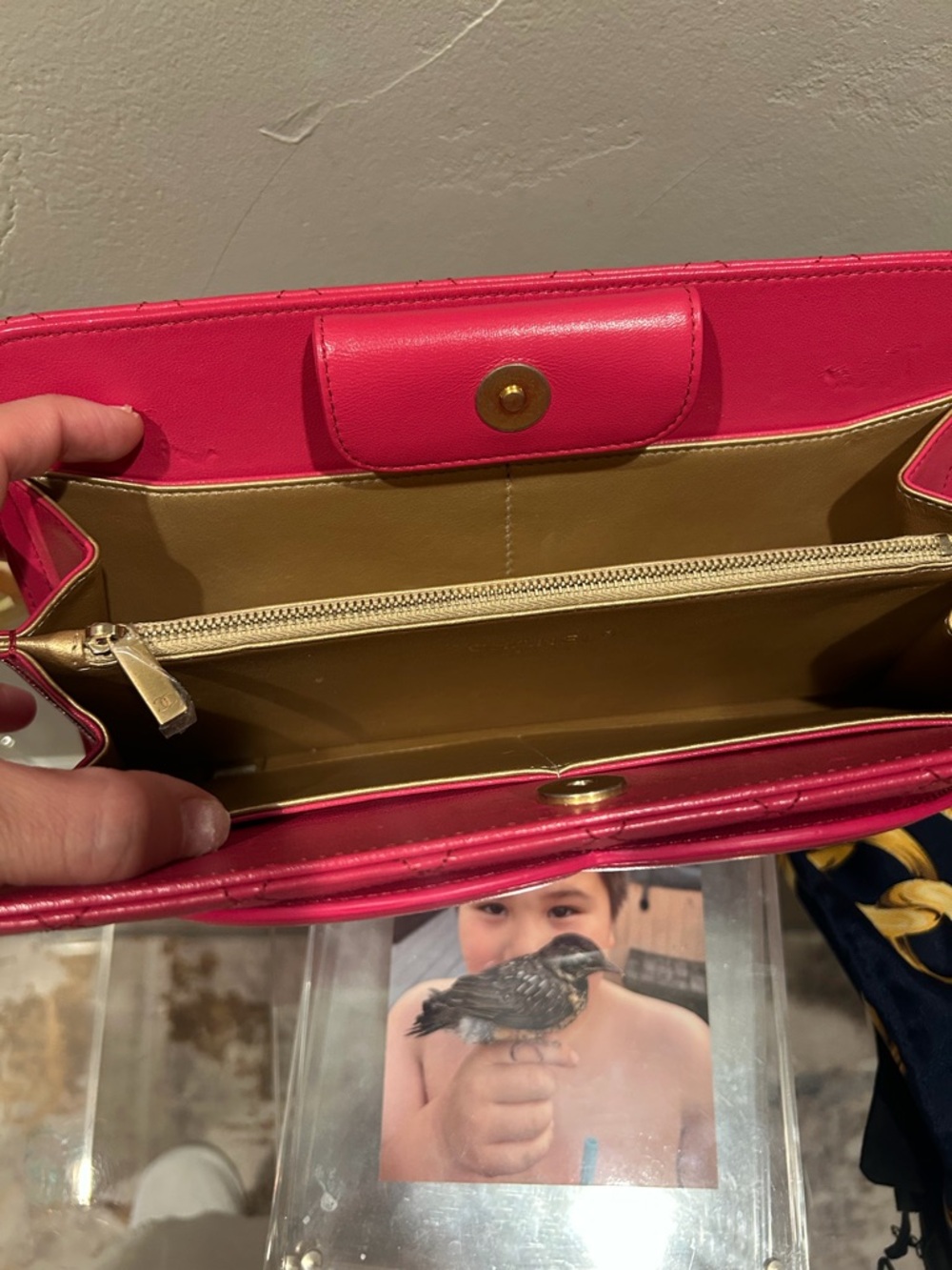 CHANEL Quilted Double CC midnight clutch - Picture 5 of 7